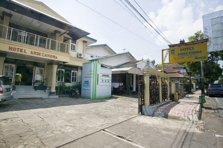 Hotel Reddoorz Syariah @ Jalan Gajah Mada