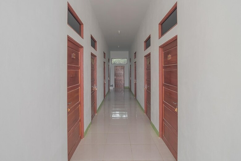 Hotel Reddoorz Near Rs Harapan Bersama