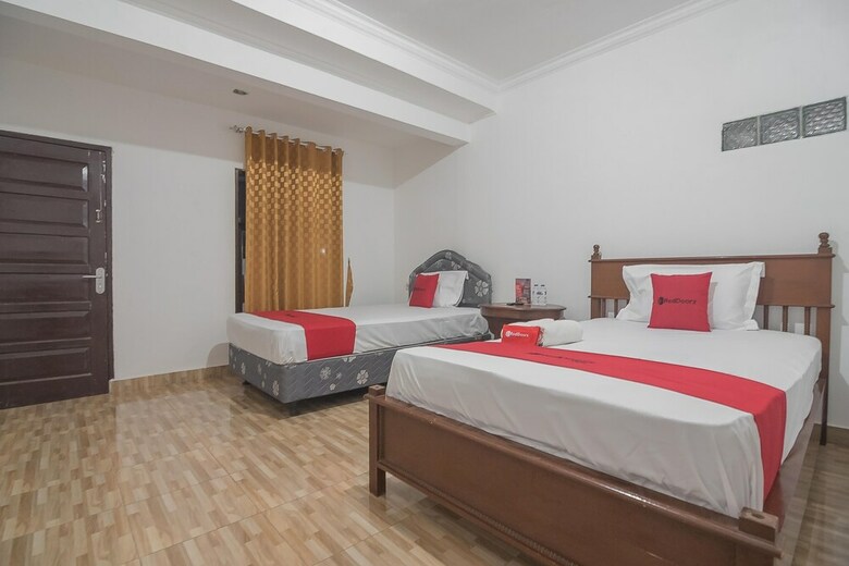Hotel Reddoorz Near Happy Farm 2
