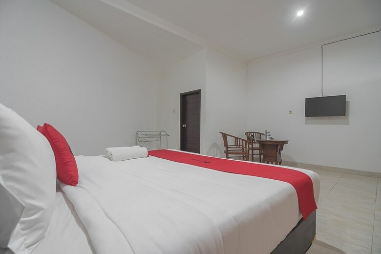 Hotel Reddoorz Near Happy Farm 2