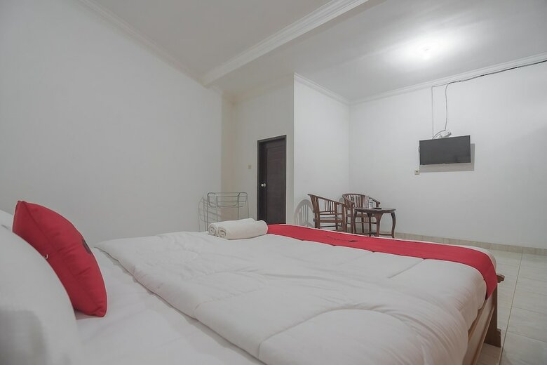 Hotel Reddoorz Near Happy Farm 2