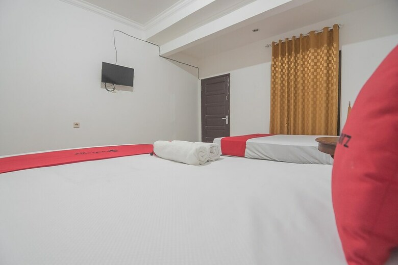 Hotel Reddoorz Near Happy Farm 2