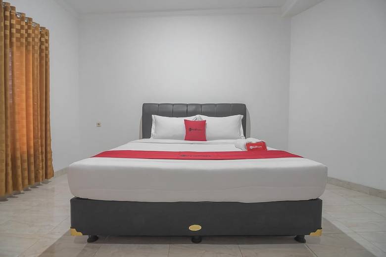 Hotel Reddoorz Near Happy Farm 2