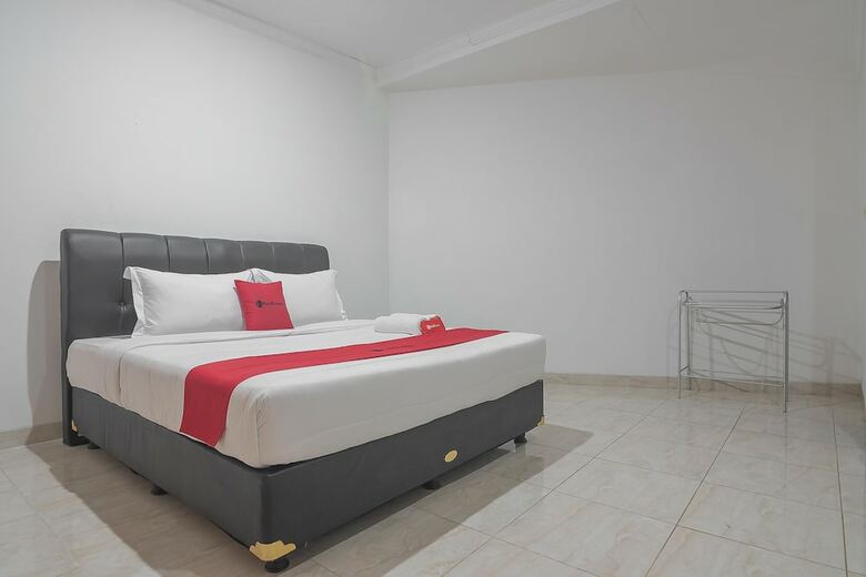 Hotel Reddoorz Near Happy Farm 2