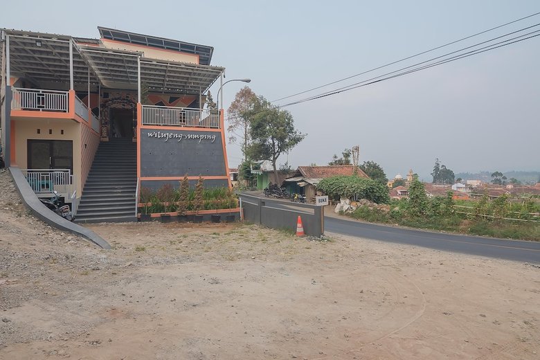 Hotel Reddoorz Near Happy Farm 2