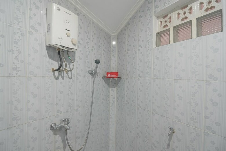 Hotel Reddoorz Near Happy Farm 2