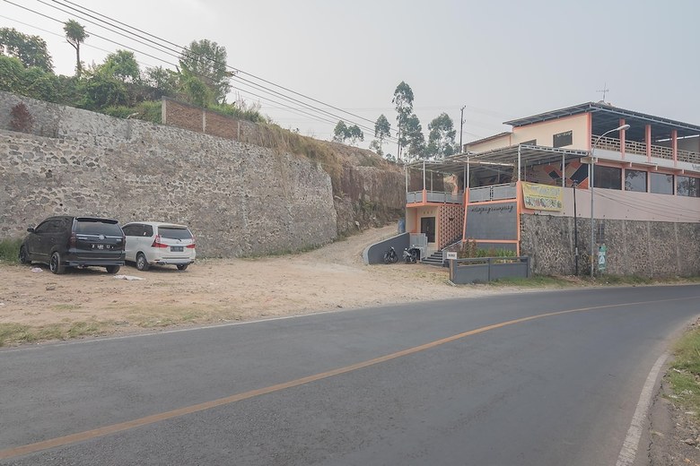 Hotel Reddoorz Near Happy Farm 2