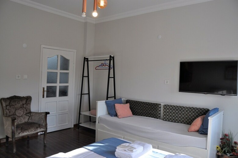 Rooftop Balat Rooms & Apartments