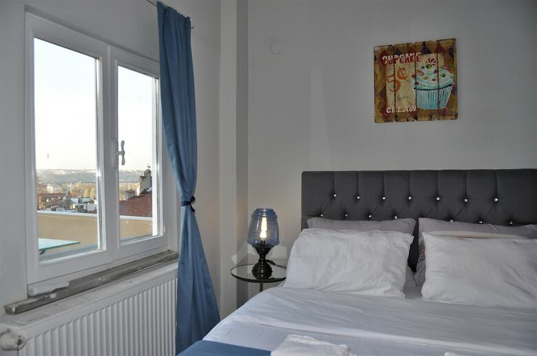Rooftop Balat Rooms & Apartments
