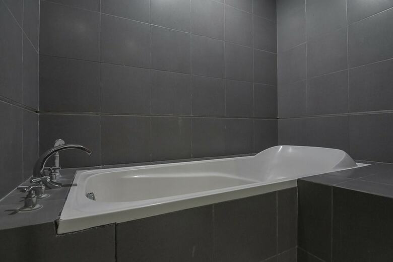 Hotel Reddoorz Premium Near Paris Van Java Mall