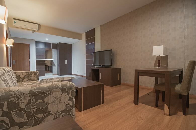 Hotel Reddoorz Premium Near Paris Van Java Mall