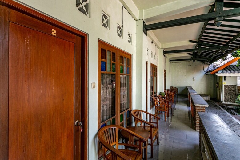Hotel Reddoorz Plus Near Taman Sari 2