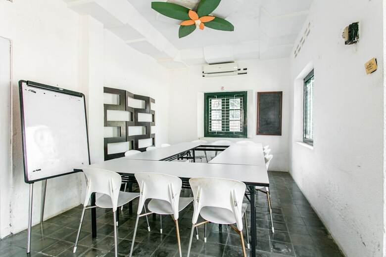 Hotel Reddoorz Plus Near Taman Sari 2