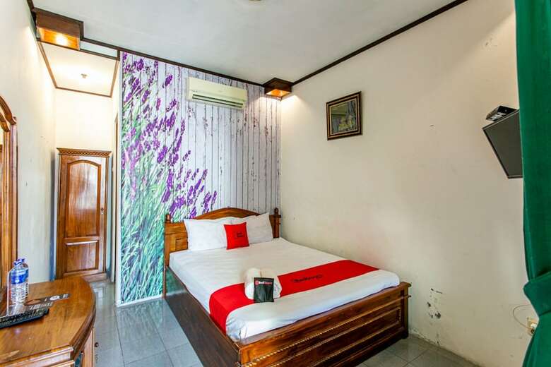 Hotel Reddoorz Plus Near Taman Sari 2