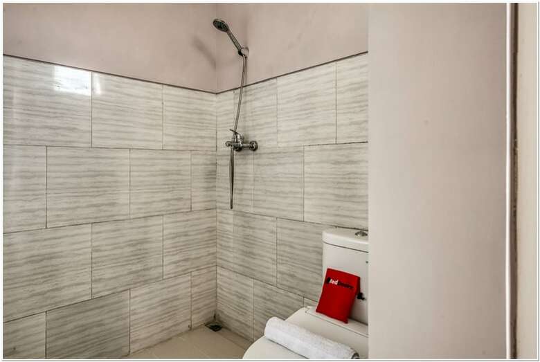 Hotel Reddoorz @ Bypass Juanda Airport