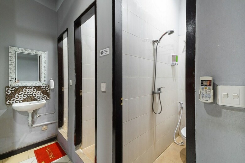 Reddoorz Hostel Near Trans Studio Mall