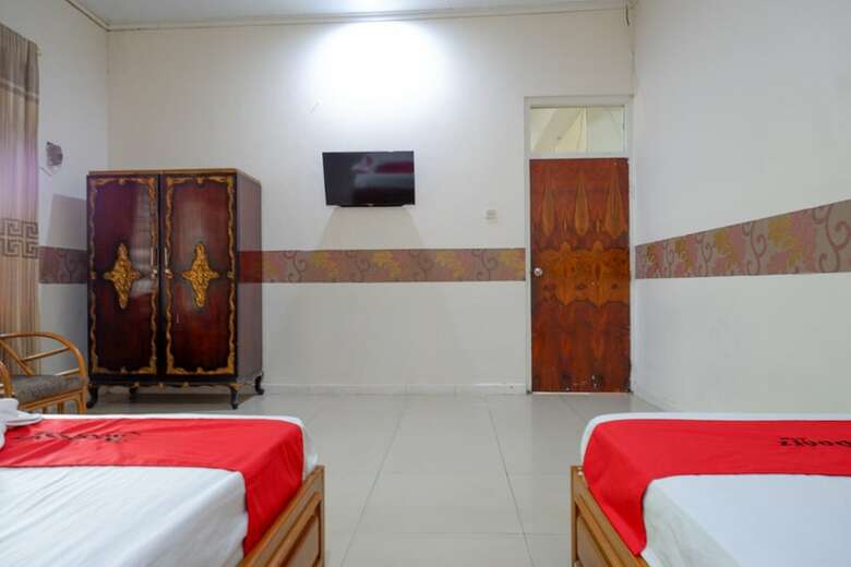 Reddoorz Plus @ Alam Raya Hotel