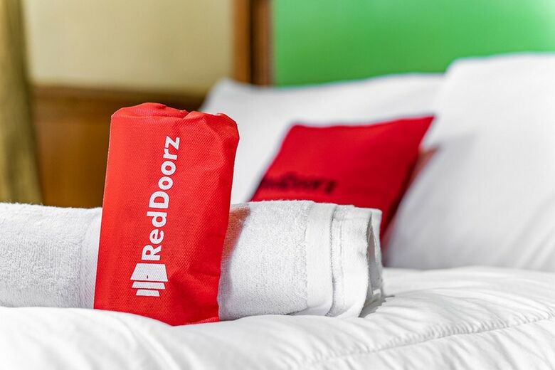 Hotel Reddoorz Near Happy Farm 3
