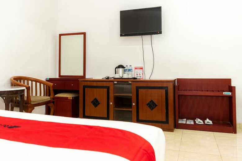 Hotel Reddoorz Plus Syariah Near Java Supermall Semarang 2