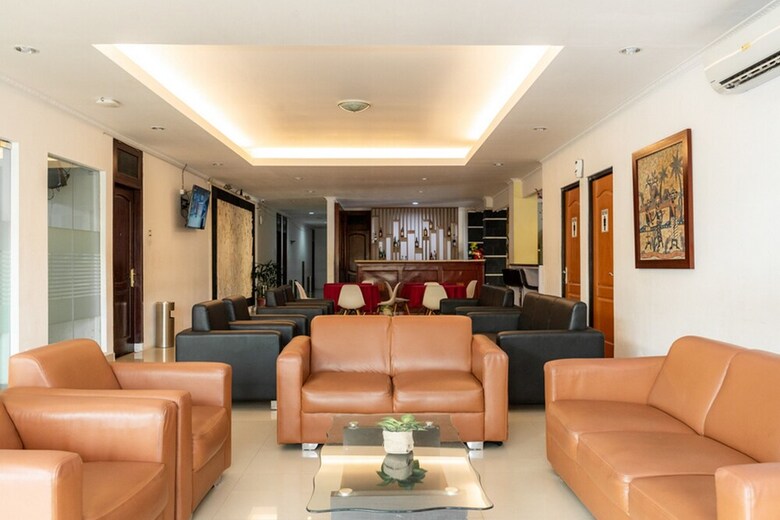 Hotel Reddoorz Plus Syariah Near Java Supermall Semarang 2