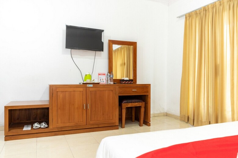 Hotel Reddoorz Plus Syariah Near Java Supermall Semarang 2