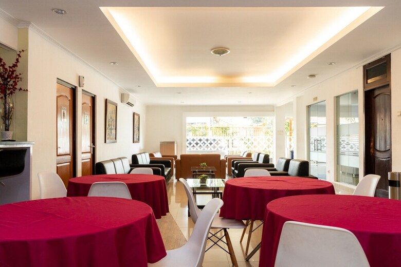 Hotel Reddoorz Plus Syariah Near Java Supermall Semarang 2