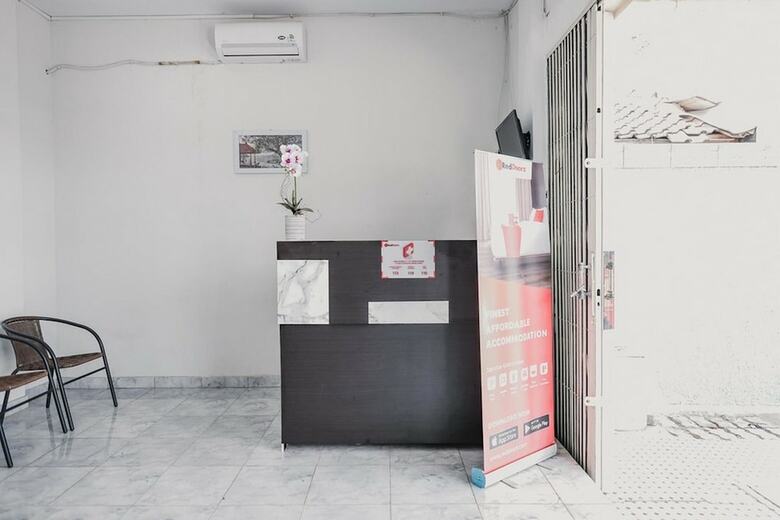Hotel Reddoorz @ Jalan Narada Lampung