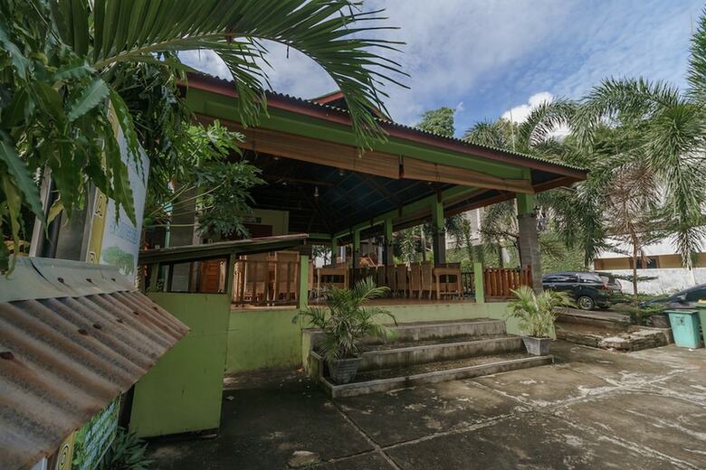 Hotel Reddoorz Syariah @ Iboih Beach Sabang