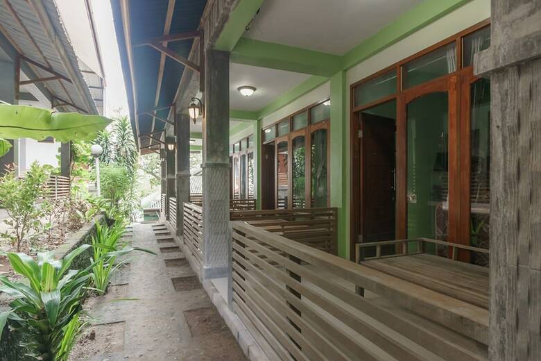 Hotel Reddoorz Syariah @ Iboih Beach Sabang