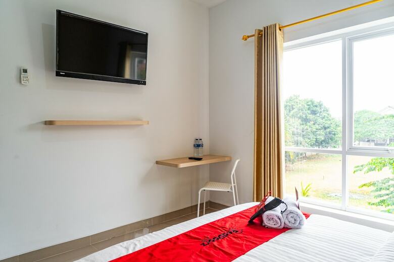 Hotel Reddoorz Plus Near Teras Kota 3
