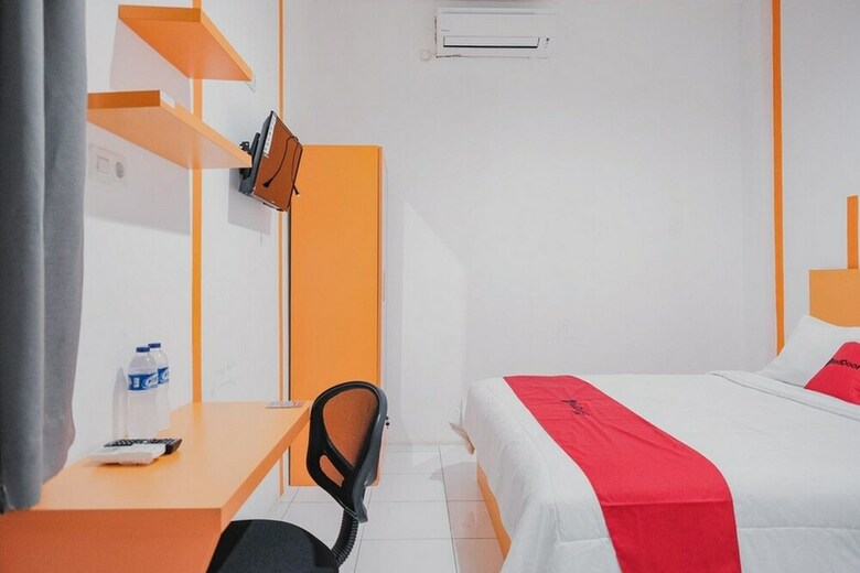 Hotel Reddoorz @ Jalan Sukabangun 2 Palembang