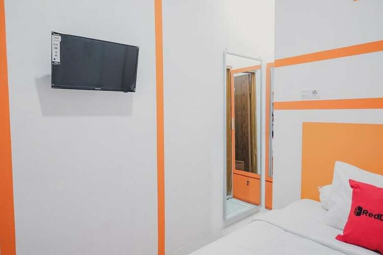 Hotel Reddoorz @ Jalan Sukabangun 2 Palembang