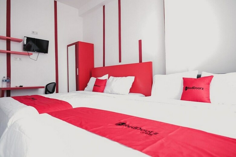Hotel Reddoorz @ Jalan Sukabangun 2 Palembang