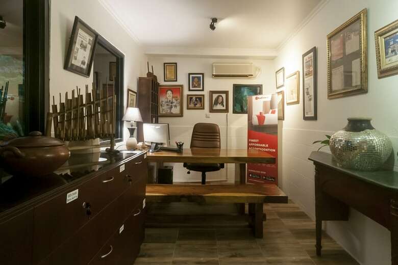 Hotel Reddoorz Syariah Plus Near Trans Studio Cibubur