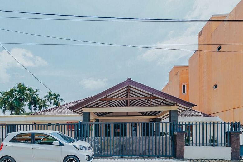 Hotel Koolkost Near Rs Usu Medan
