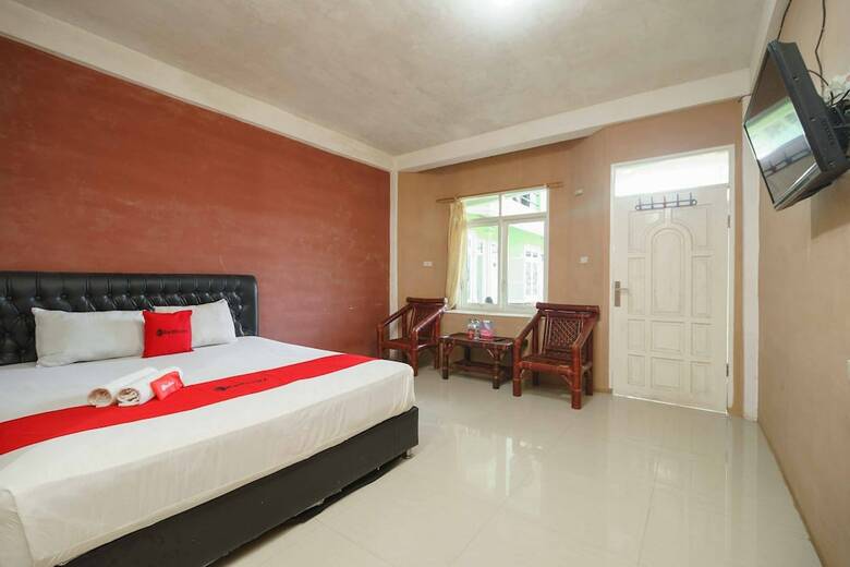 Reddoorz Syariah Hotel Enasti Berastagi