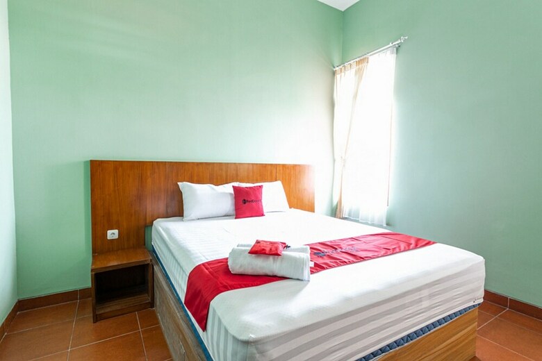 Hotel Reddoorz Near Puro Mangkunegaran