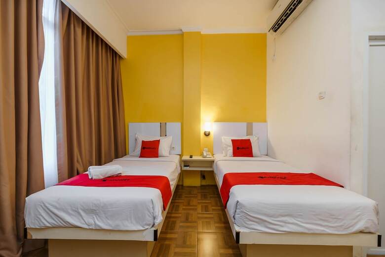 Reddoorz Plus @ Blessing Hotel Palembang