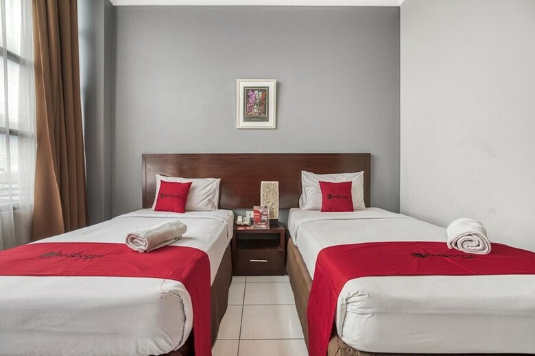 Hotel Reddoorz Plus @ Tanah Abang