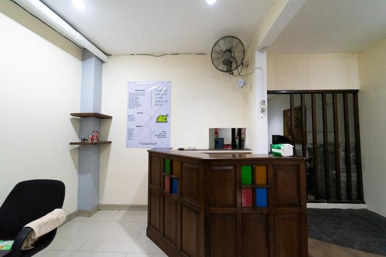 Hotel Koolkost Near Ragunan Zoo