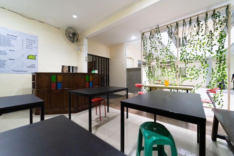 Hotel Koolkost Near Ragunan Zoo