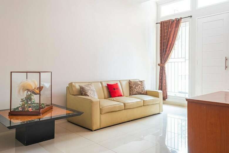 Hotel Reddoorz Near Siloam Karawaci 3