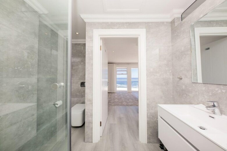 Villa Alpha On The Bay