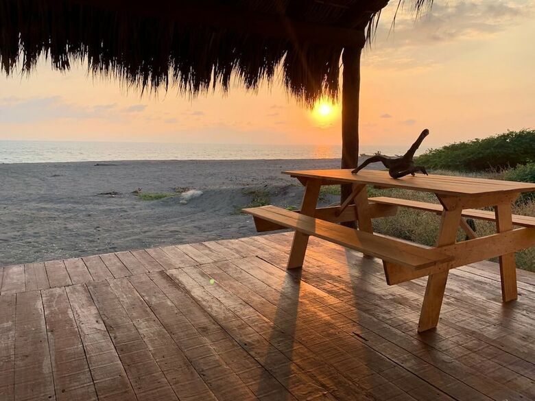 Hotel Nexpa Surf Caba�as Mar de Noche