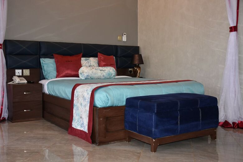 Hotel Pent House Inn Namugongo