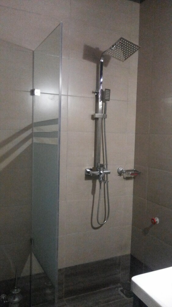 Hotel Pent House Inn Namugongo