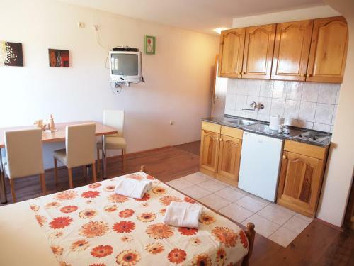 Apartments Adria