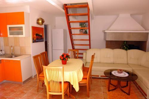 Apartments Iva