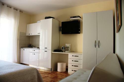 Apartments Iva