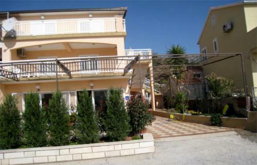 Apartments Iva